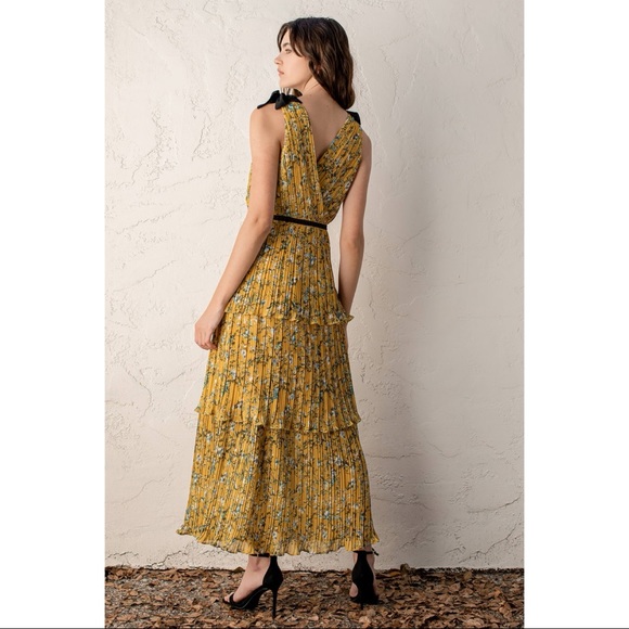 NWOT Lulus Such Sophistication Yellow Floral Print Pleated Maxi Dress Xsmall - Picture 3 of 12